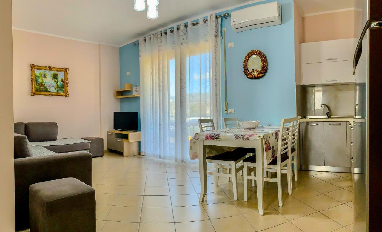Endy Apartaments Orikum Exterior photo