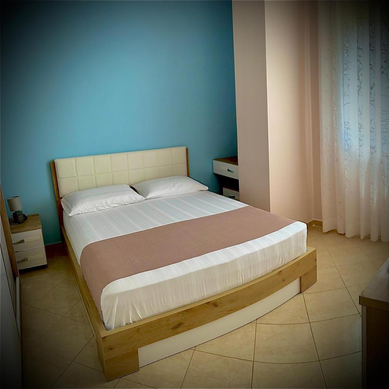 Endy Apartaments Orikum Exterior photo